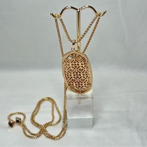 Kendra Scott pendant necklace